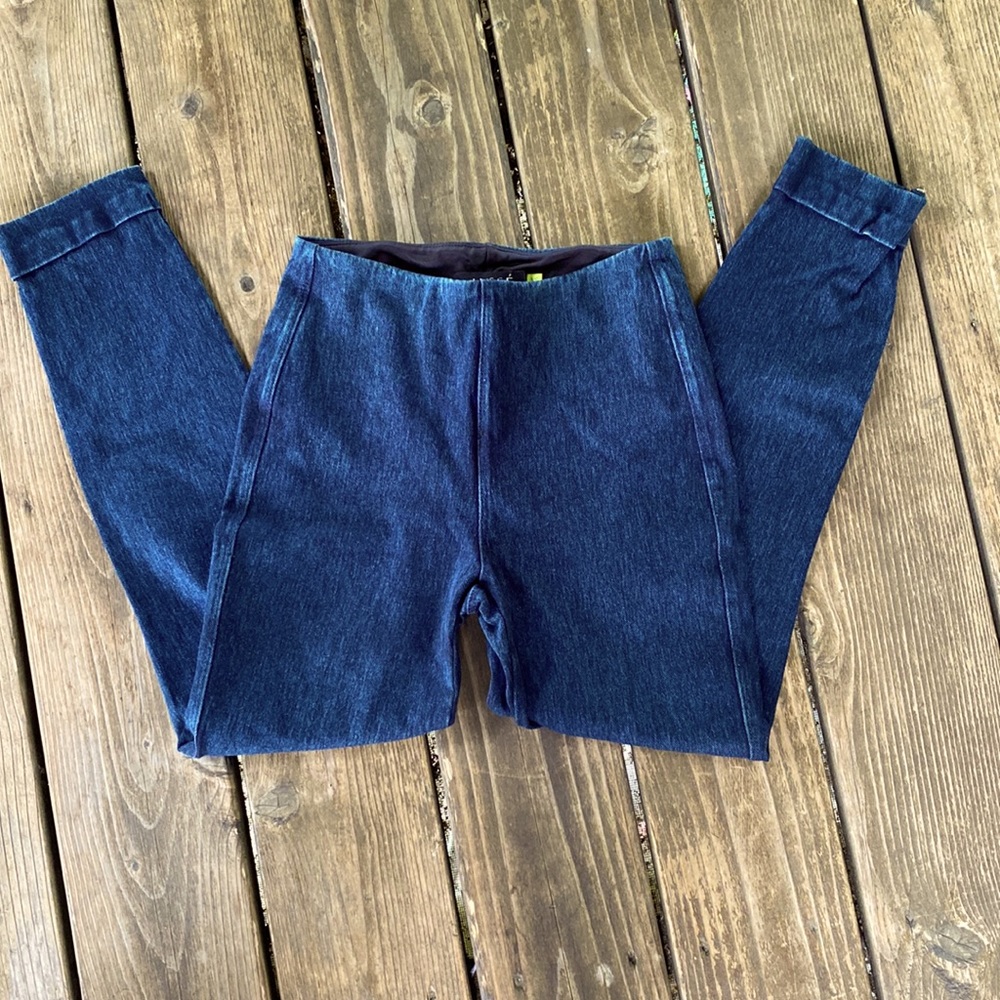 Lyss Stretchy Denim Jeggings With Ankle Zipper Detail